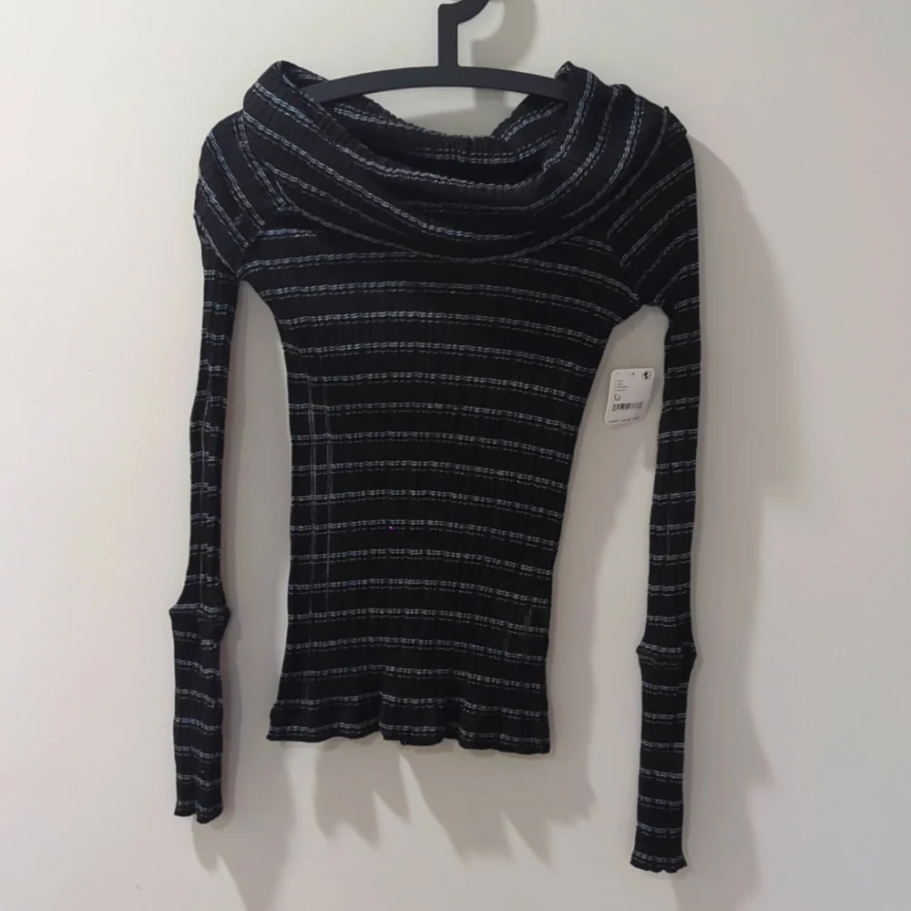 Free People Snow Bunny Off The Shoulder Top NWT